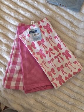 NWT Pink Kitchen Towels - Bow Print, Solid & Checkered Breast Cancer Collection